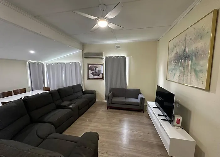 Spacious Family Home Sleeps 8